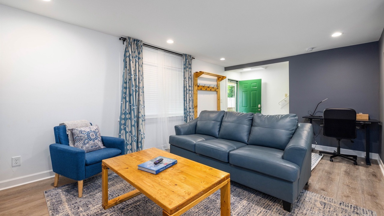 Photo of Livingroom in Matthews