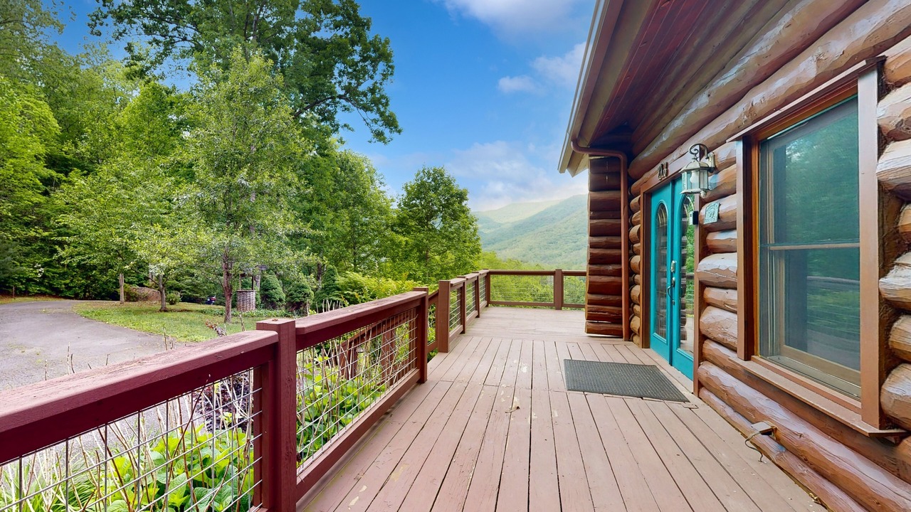 Photo of Patio Balcony in Sylva