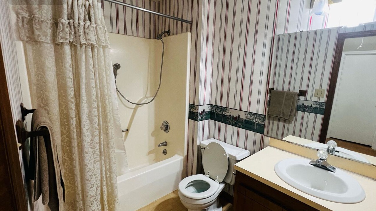 Photo of Bathroom in Marvin
