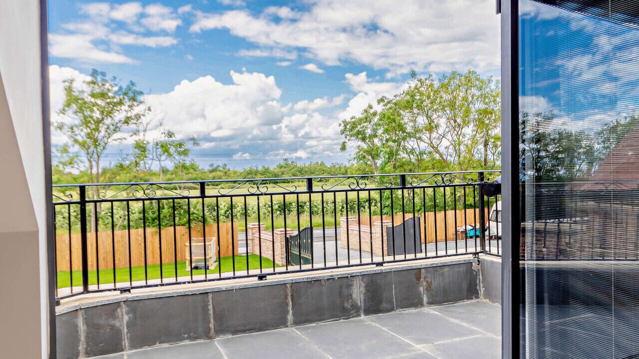 Photo of Patio Balcony in Highfields Caldecote