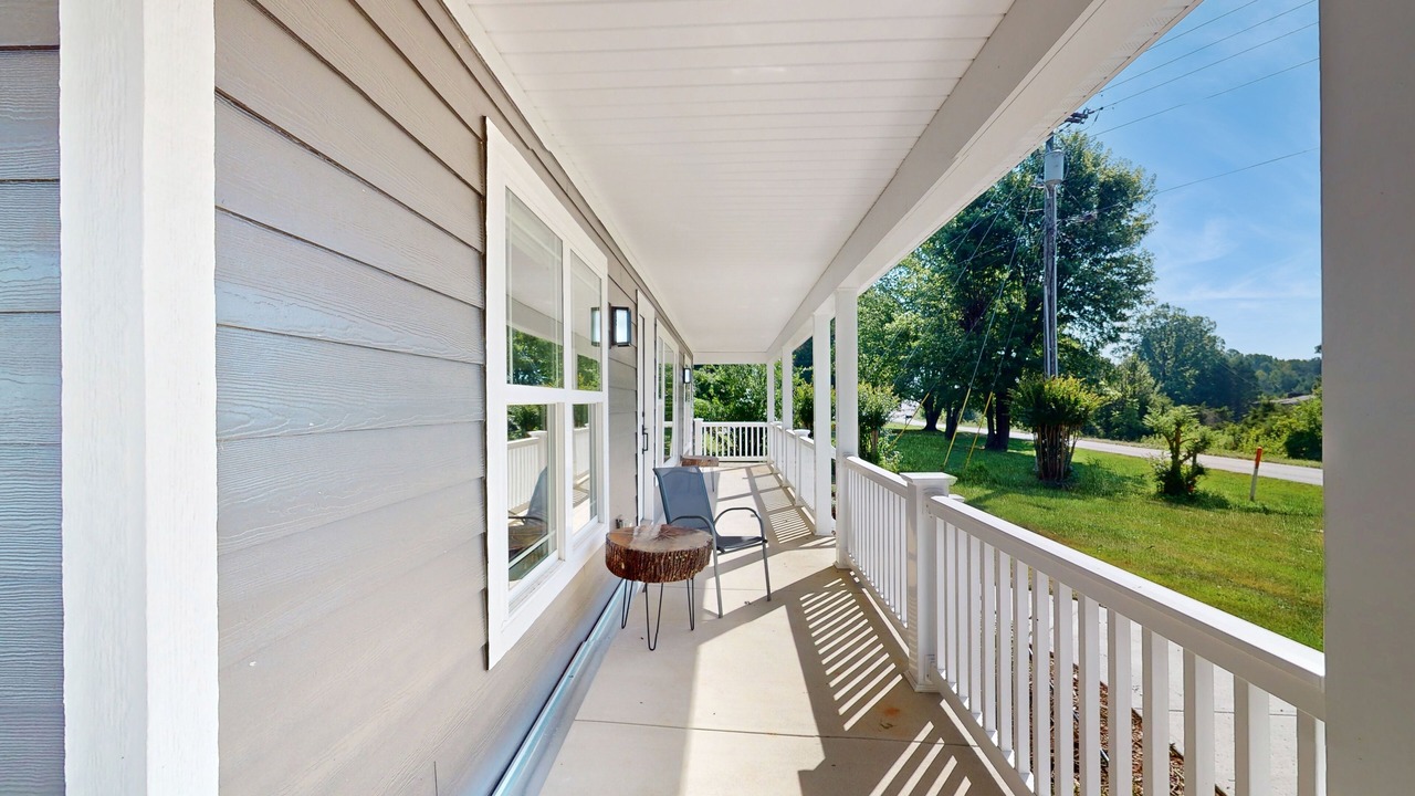 Photo of Patio Balcony in Pilot Mountain