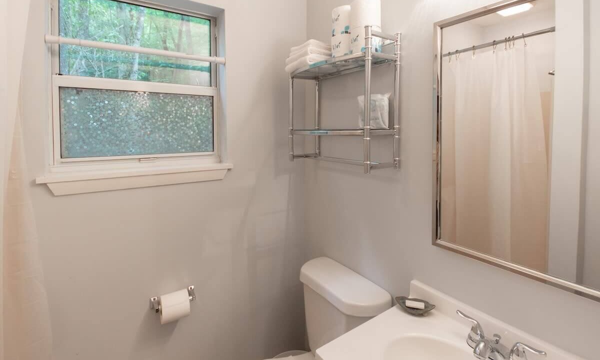 Photo of Bathroom in Otto