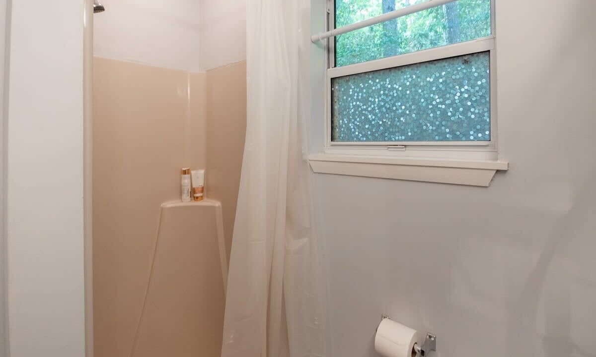 Photo of Bathroom in Otto