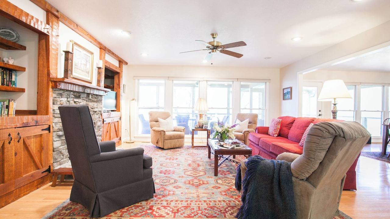 Photo of Livingroom in Laurel Ridge