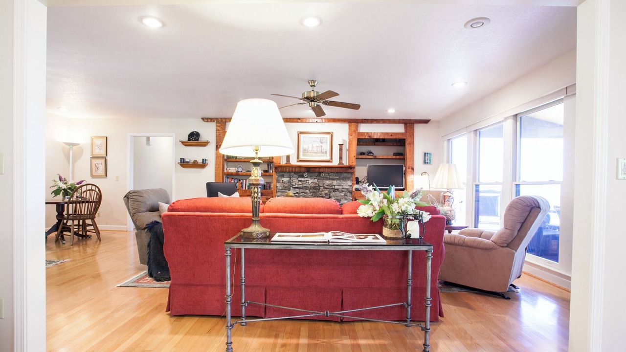 Photo of Livingroom in Laurel Ridge