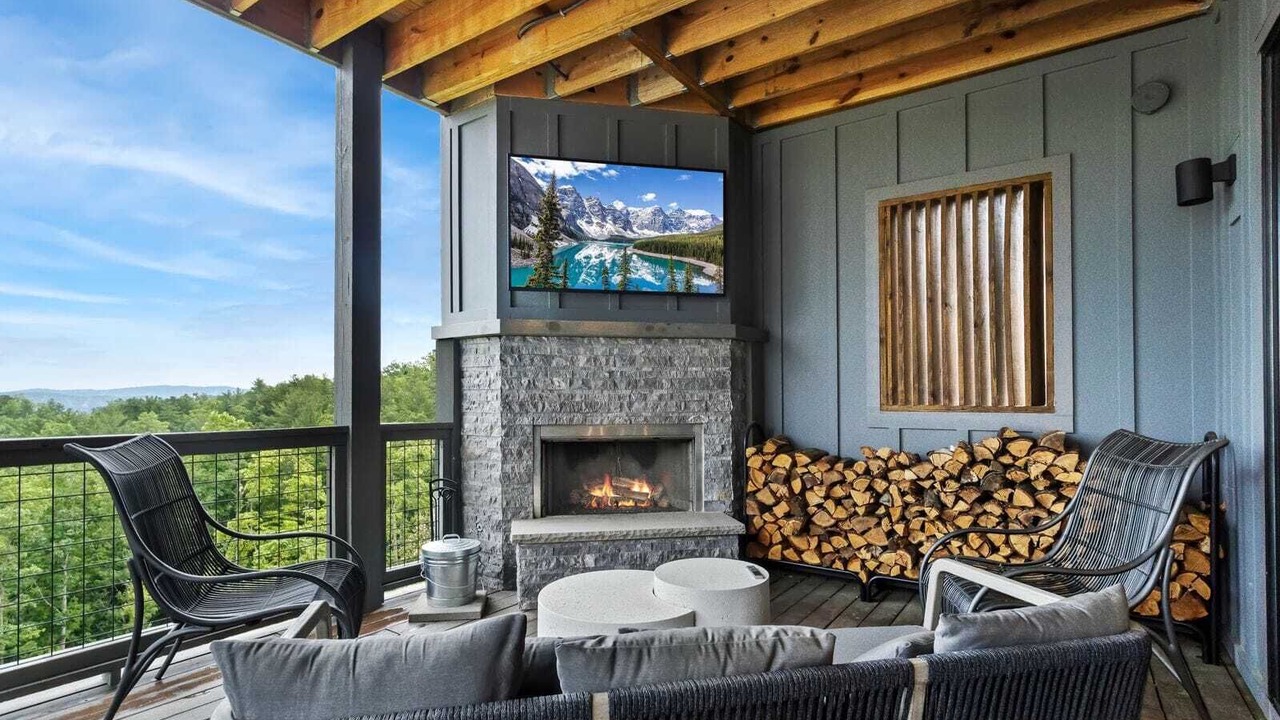 Photo of Livingroom in Lenoir