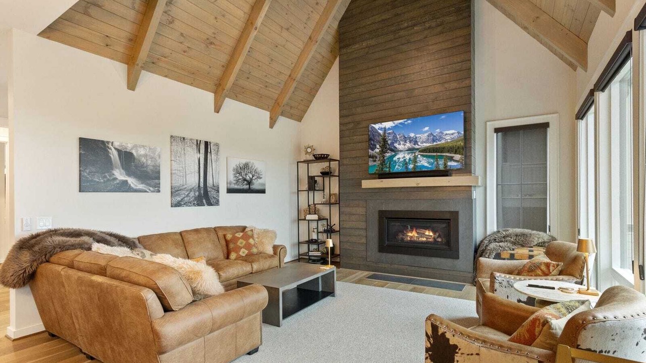 Photo of Livingroom in Lenoir