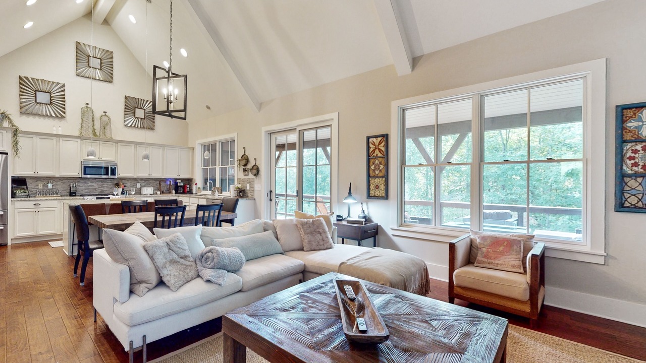 Photo of Livingroom in Bear Lake Reserve