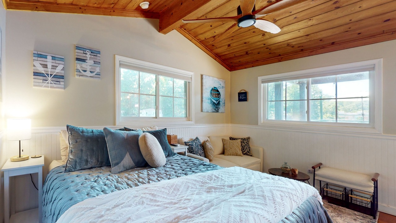 Photo of Bedroom in Sunset Cove