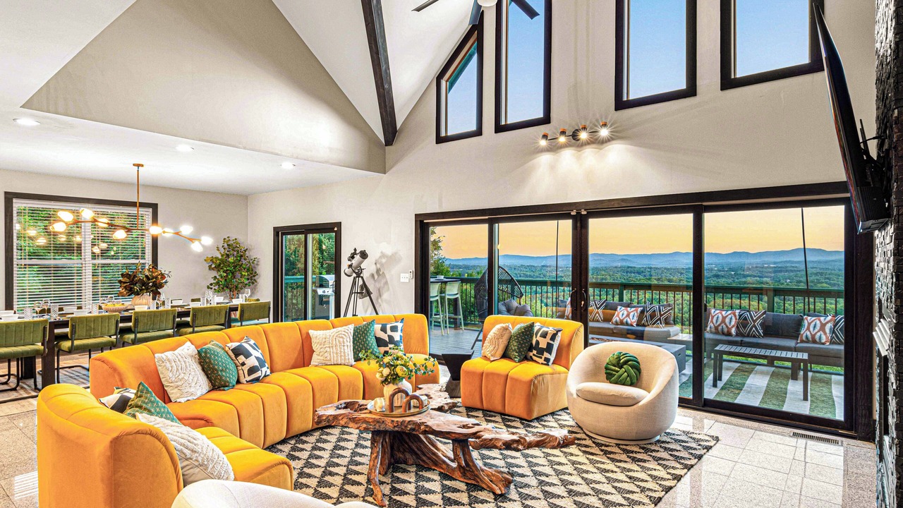 Photo of Livingroom in Hendersonville