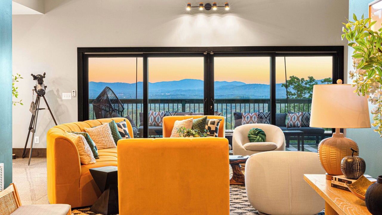Photo of Livingroom in Hendersonville