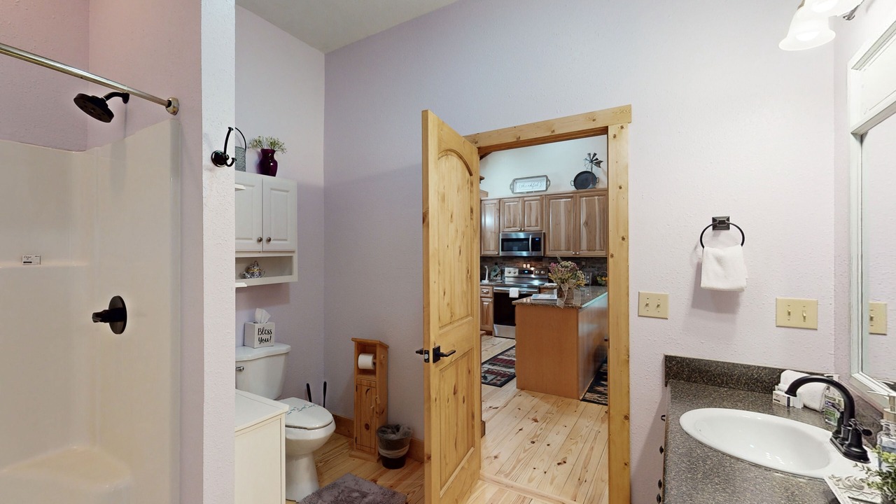 Photo of Bathroom in Warne