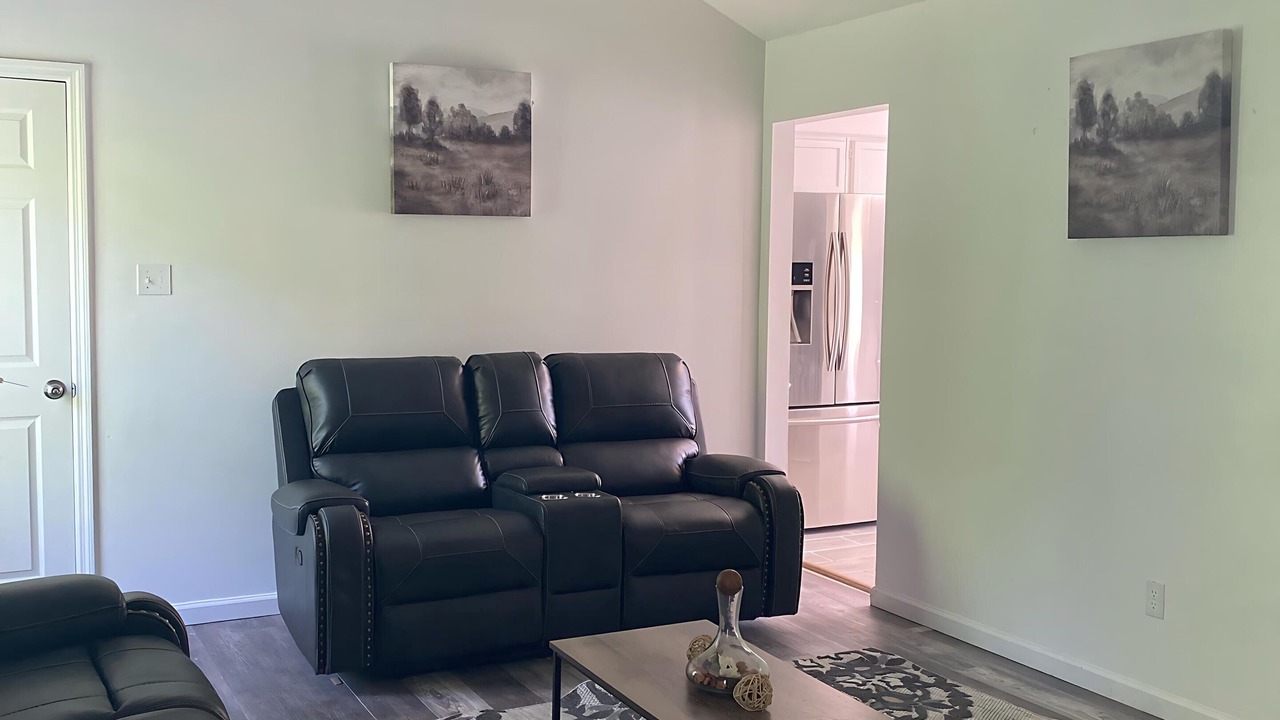 Photo of Livingroom in Peach Orchard
