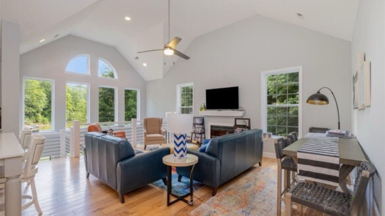 Photo of Livingroom in Sherrills Ford