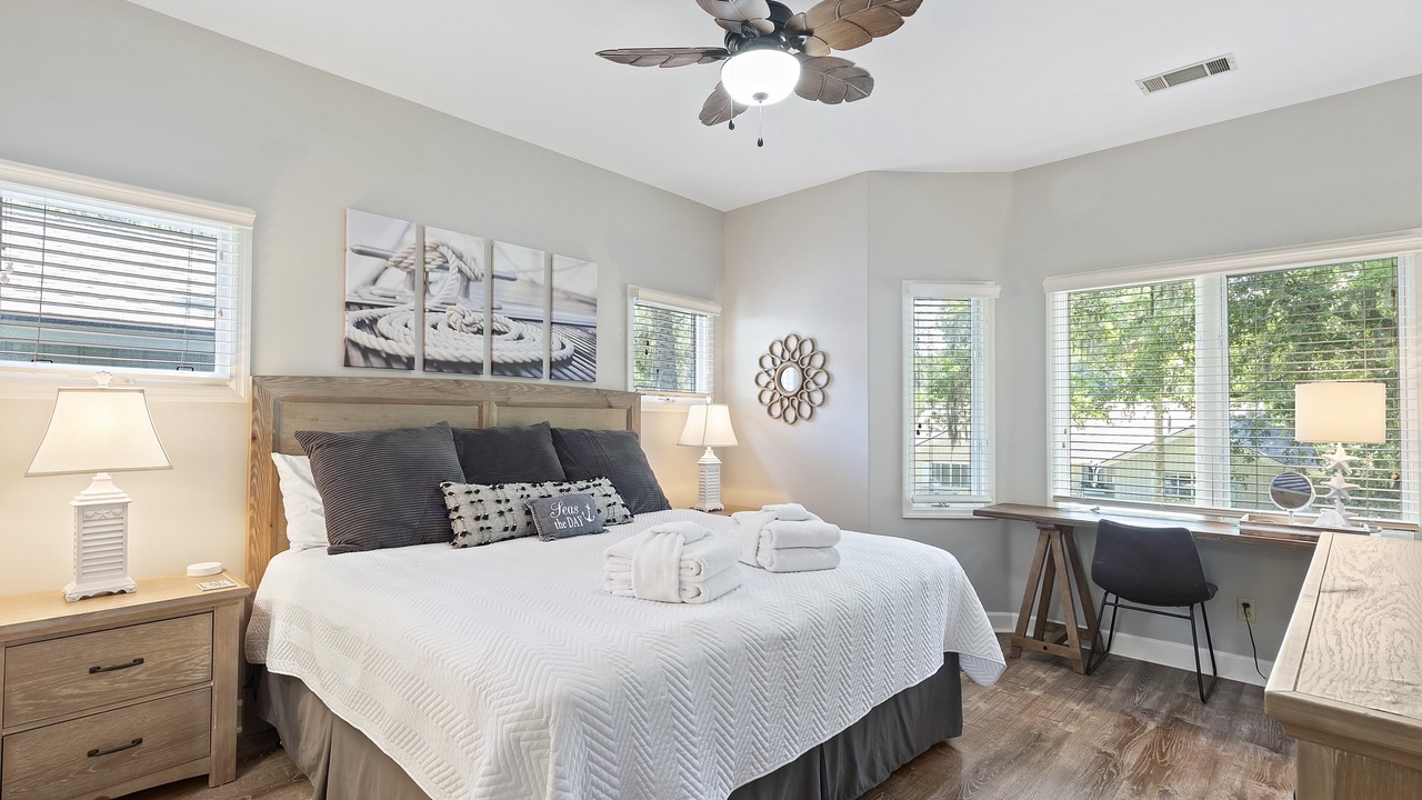 Photo of Bedroom in Lawton Woods