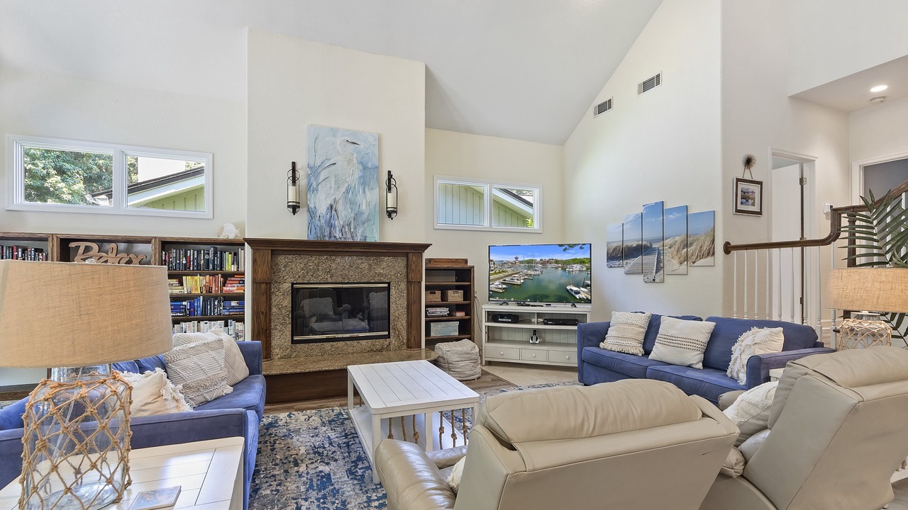 Photo of Livingroom in Lawton Woods