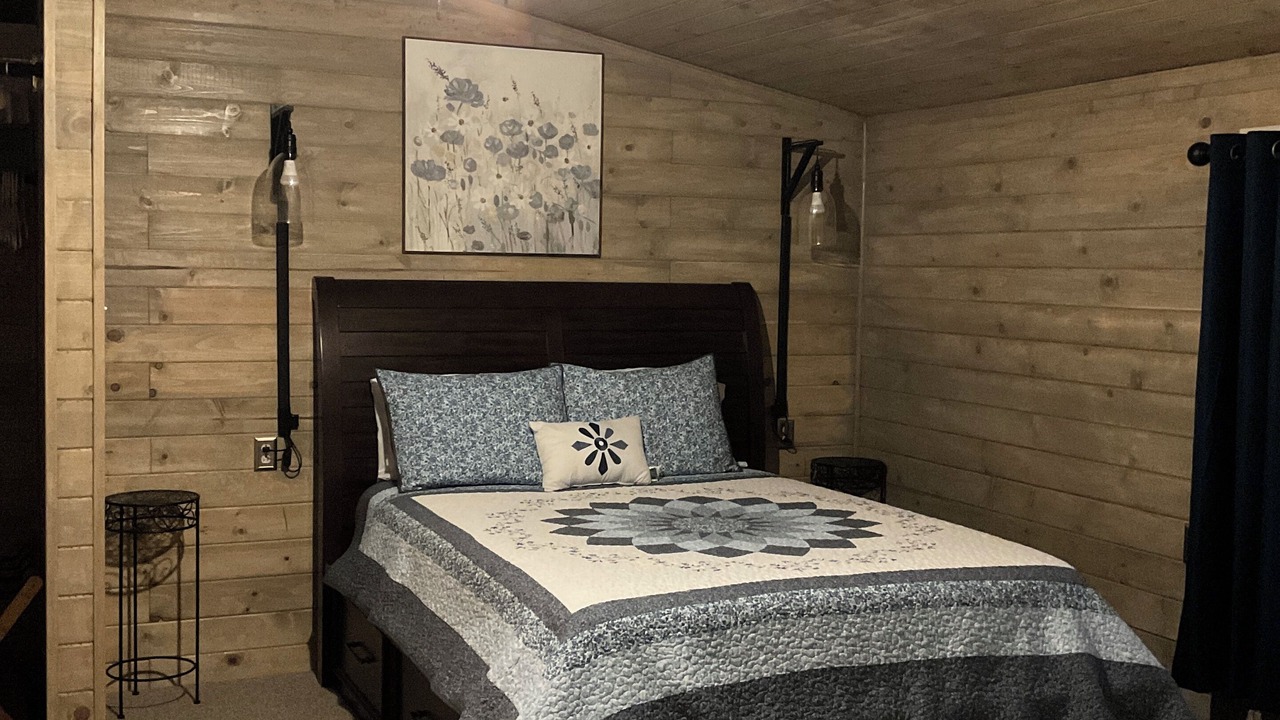 Photo of Bedroom in Crisp