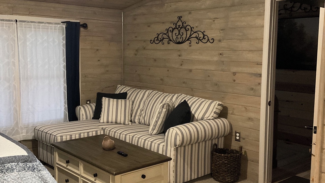 Photo of Livingroom in Crisp
