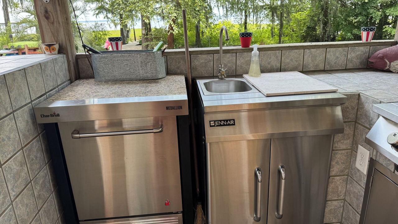 Photo of Kitchen in Lake Waccamaw