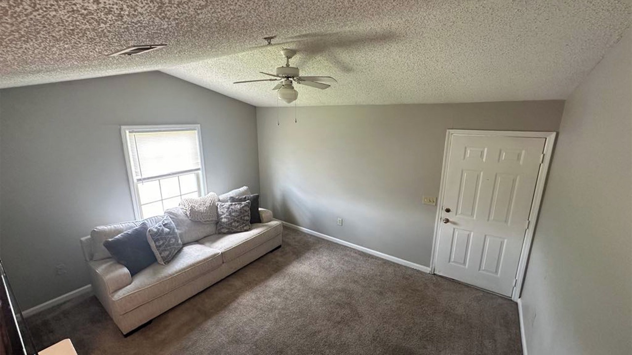 Photo of Livingroom in Concord
