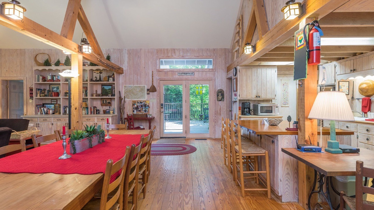 Photo of Kitchen in Ridgecrest