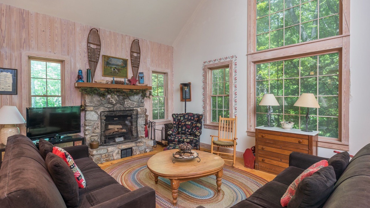 Photo of Livingroom in Ridgecrest