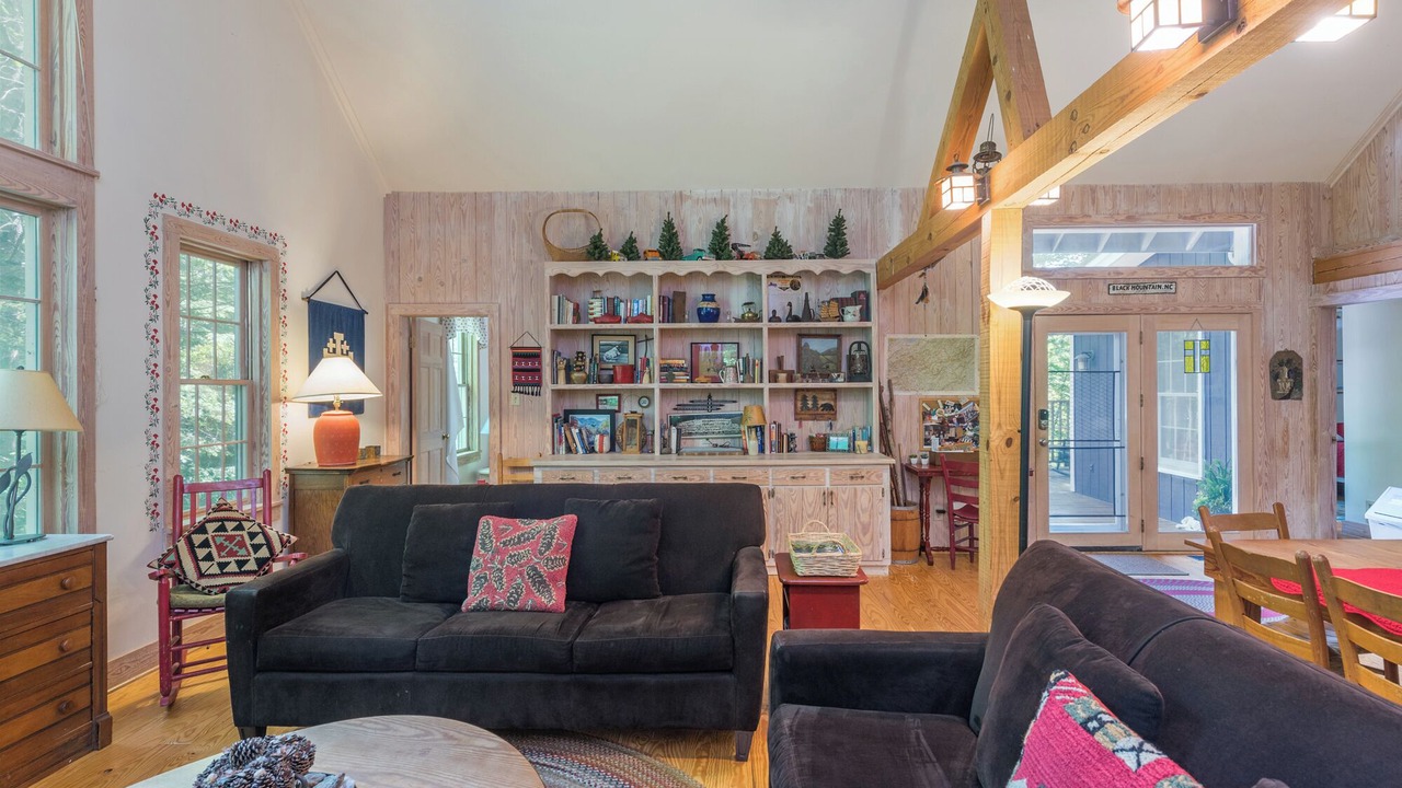 Photo of Livingroom in Ridgecrest