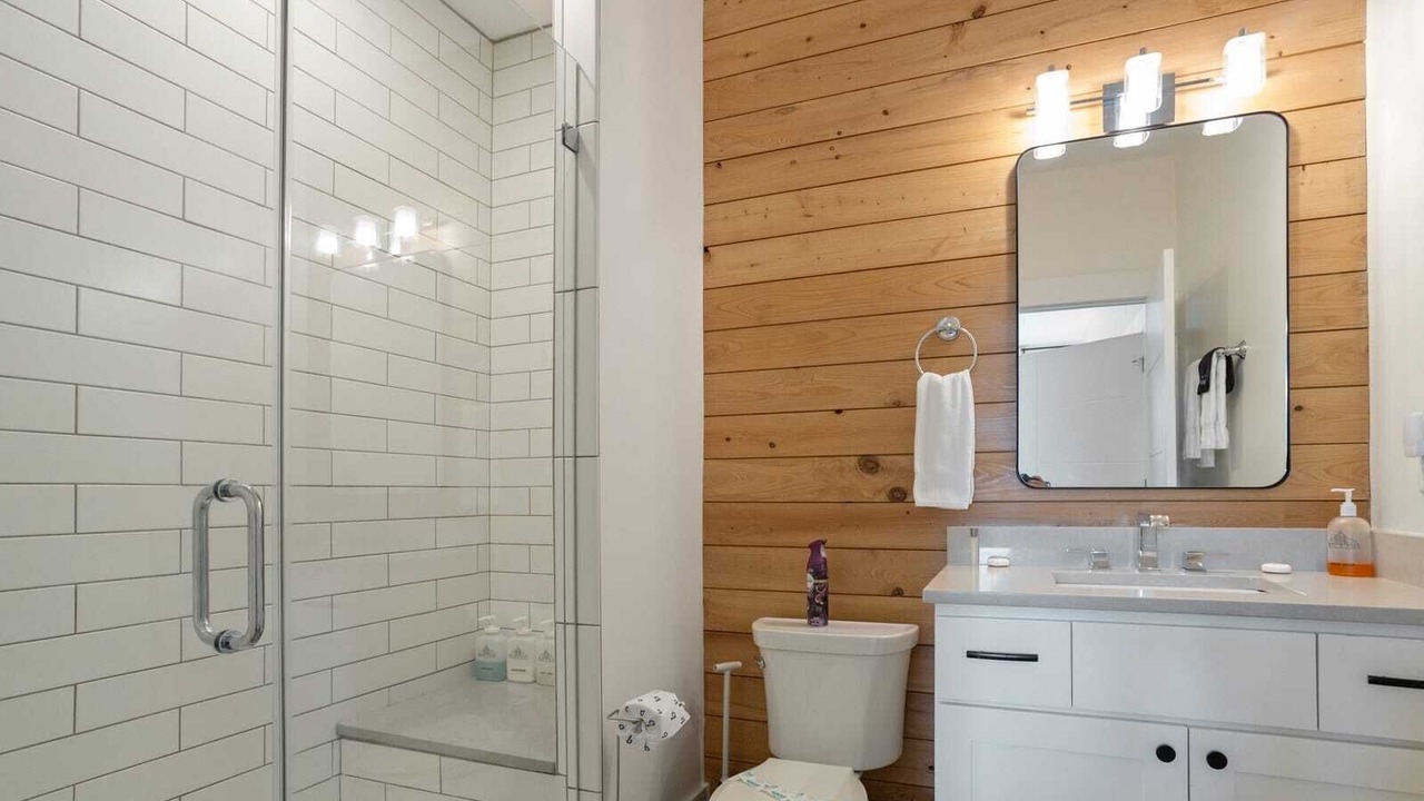 Photo of Bathroom in Blowing Rock