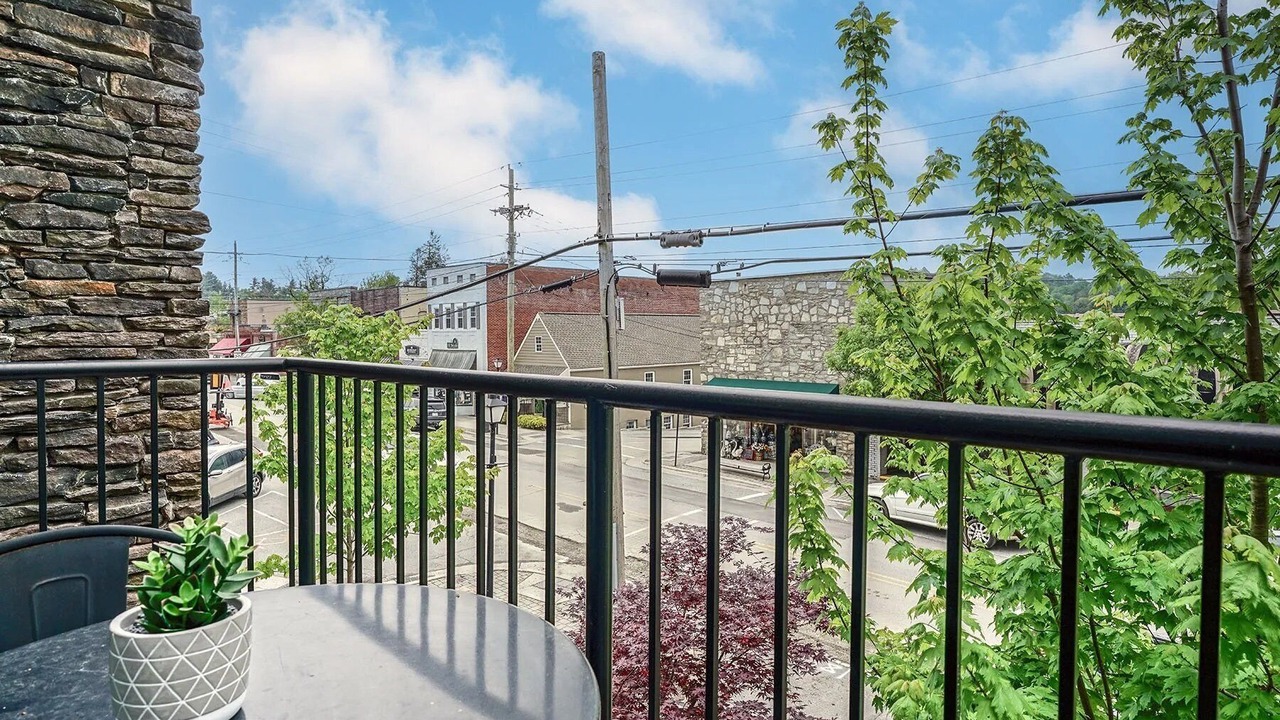 Photo of Patio Balcony in Blowing Rock