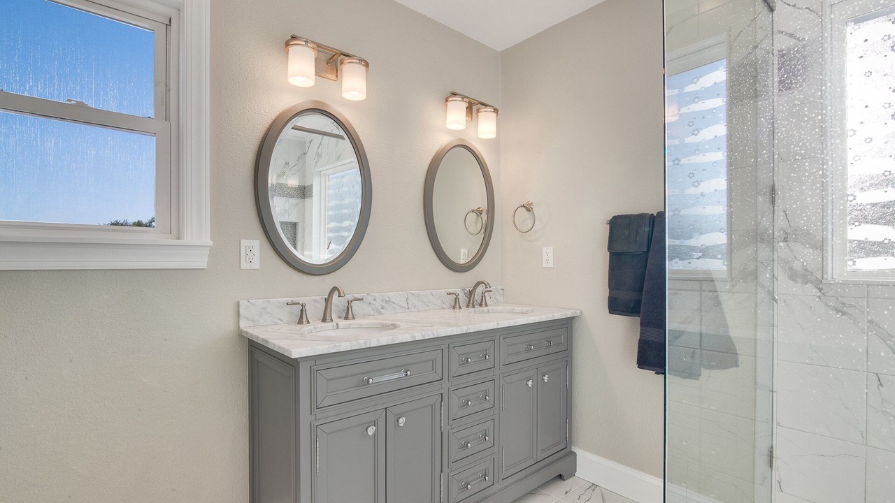 Photo of Bathroom in Colington Harbour