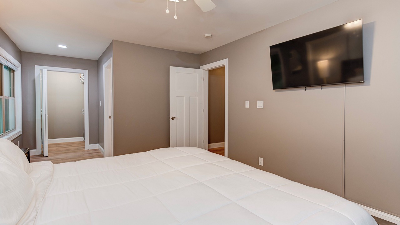 Photo of Bedroom in Hendersonville