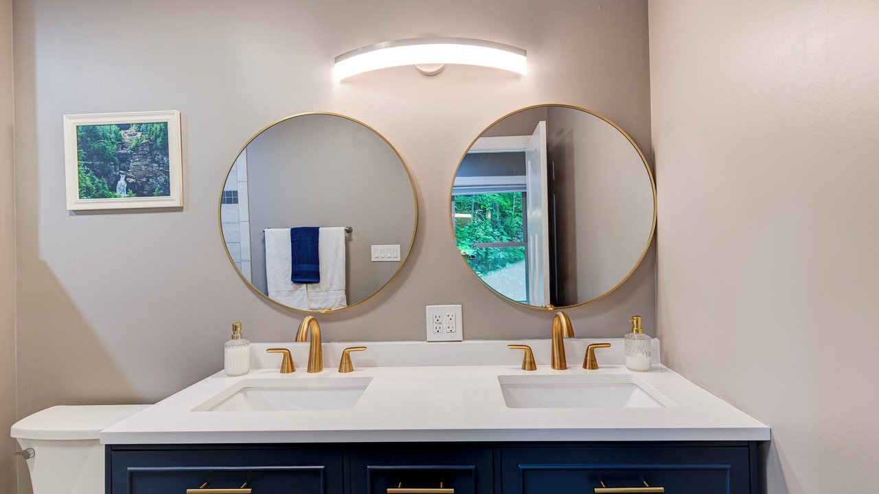 Photo of Bathroom in Hendersonville