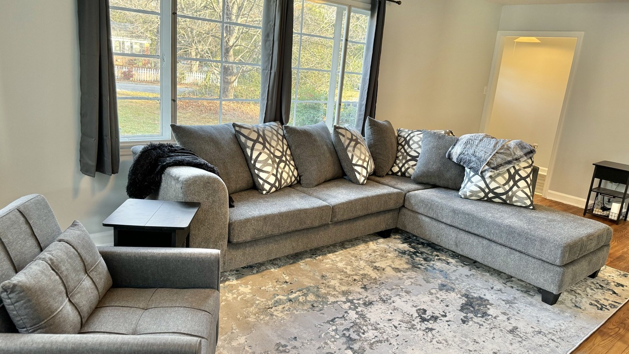 Photo of Livingroom in Southeast Raleigh