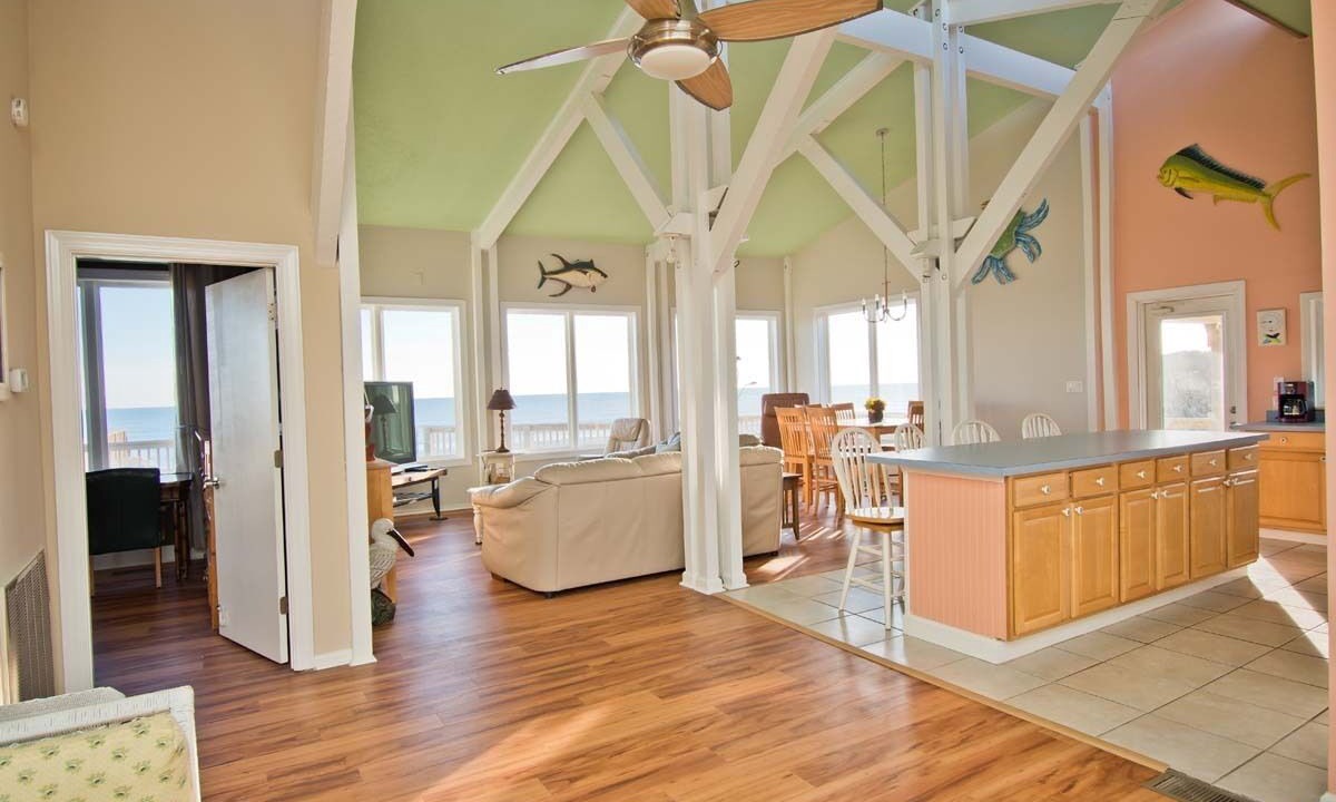 Photo of Livingroom in Pine Knoll Shores