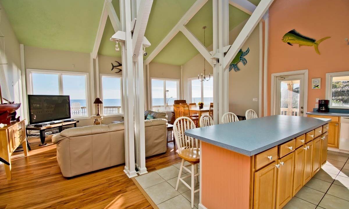 Photo of Livingroom in Pine Knoll Shores