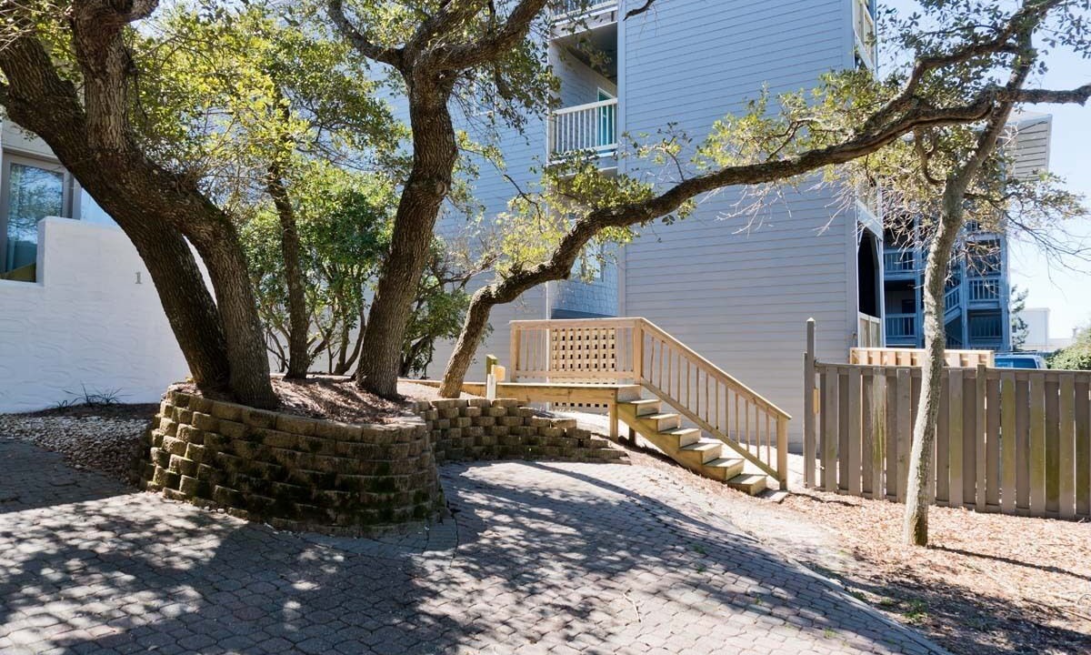 Photo of Others in Pine Knoll Shores