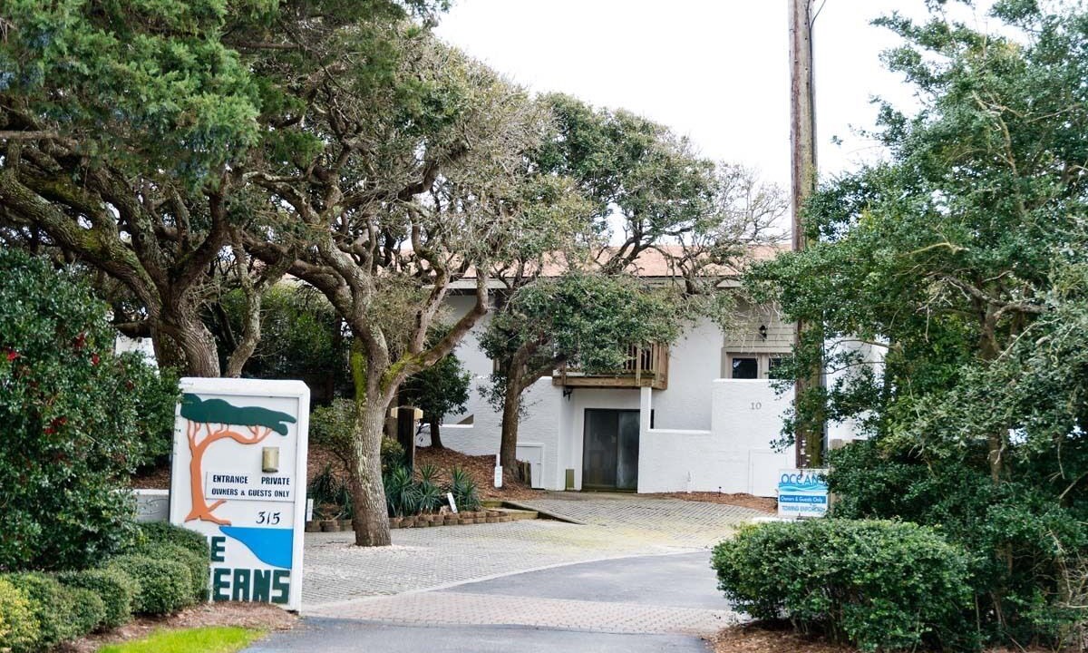 Photo of Others in Pine Knoll Shores