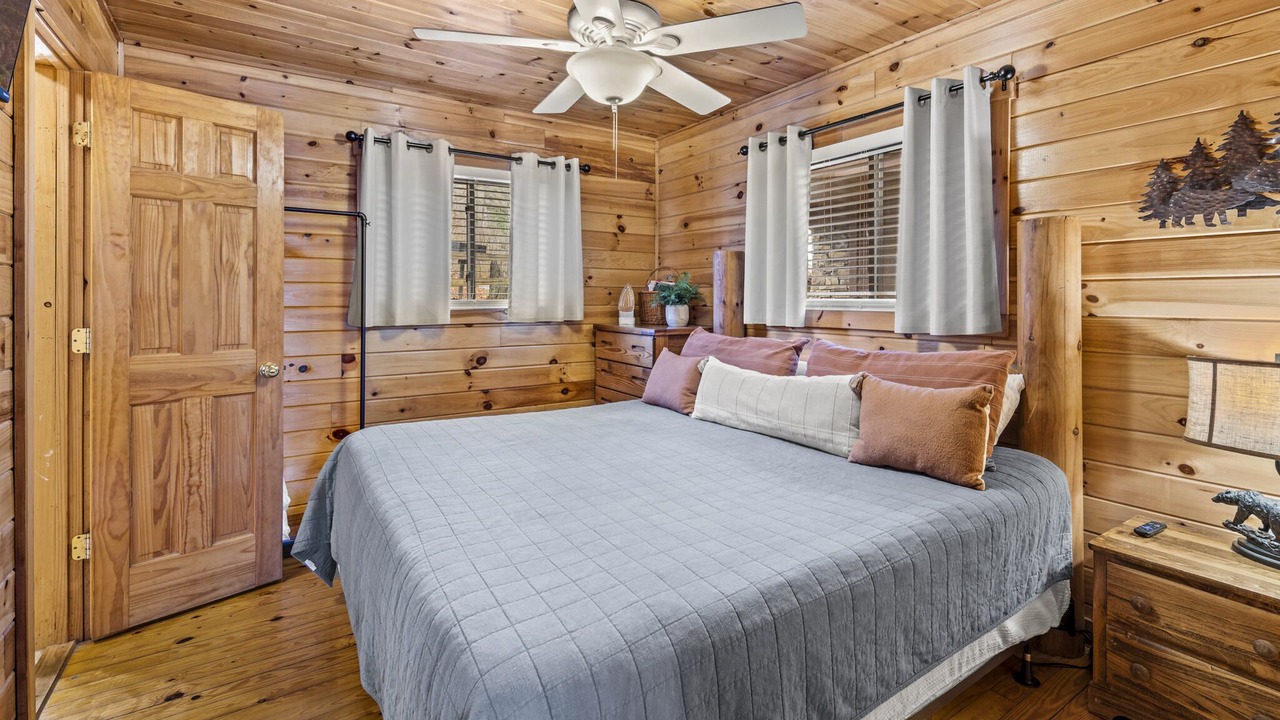 Photo of Bedroom in Bryson City