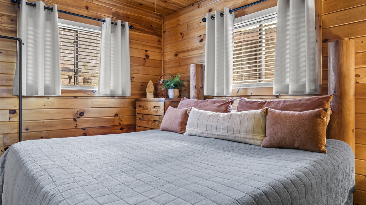 Photo of Bedroom in Bryson City
