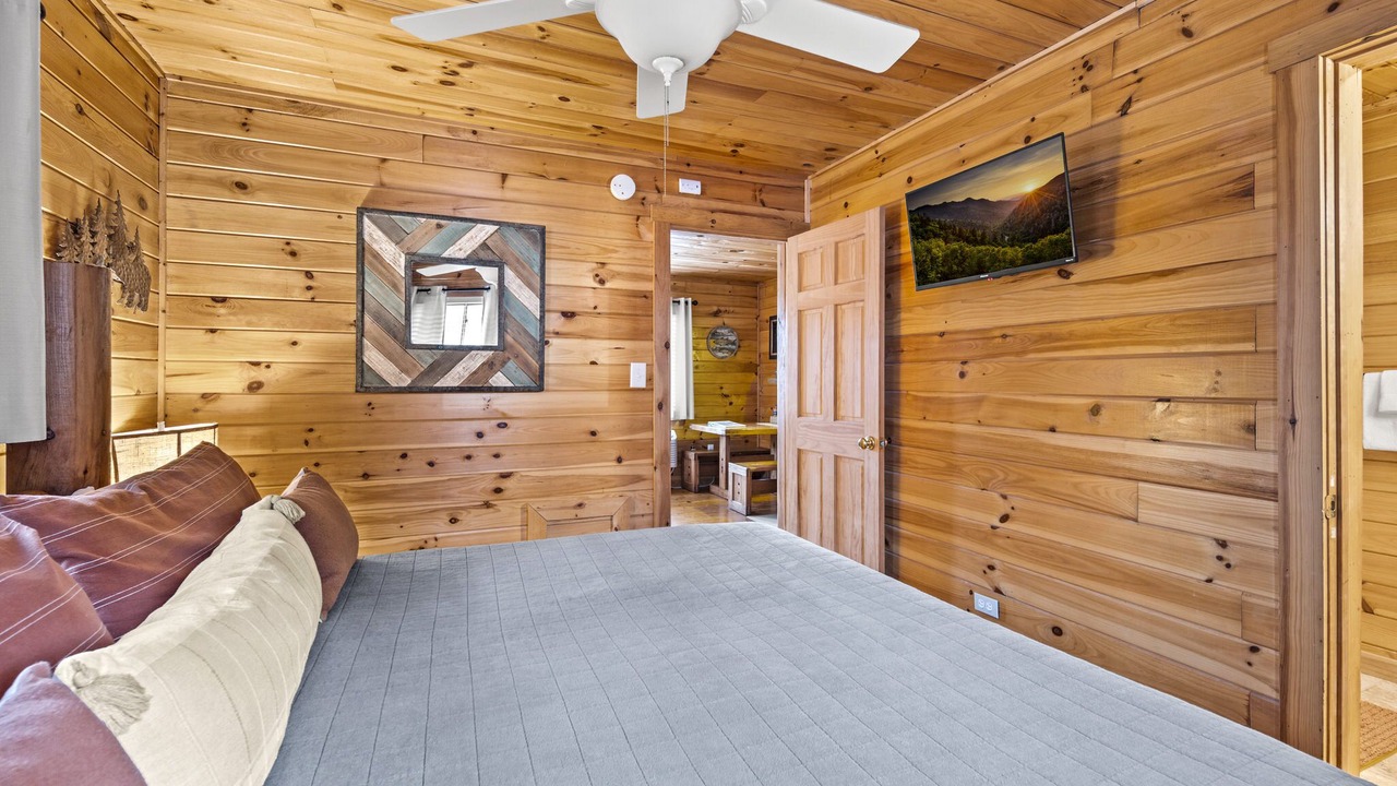 Photo of Bedroom in Bryson City
