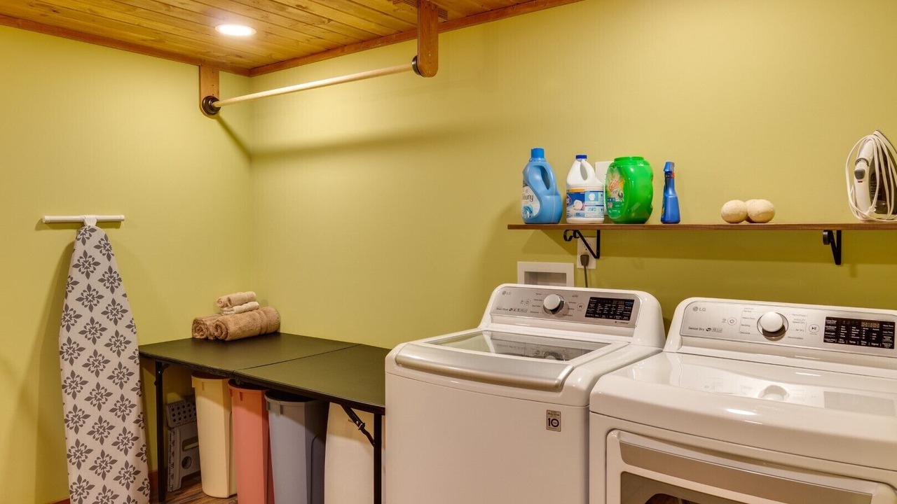 Photo of Bedroom in Weaverville
