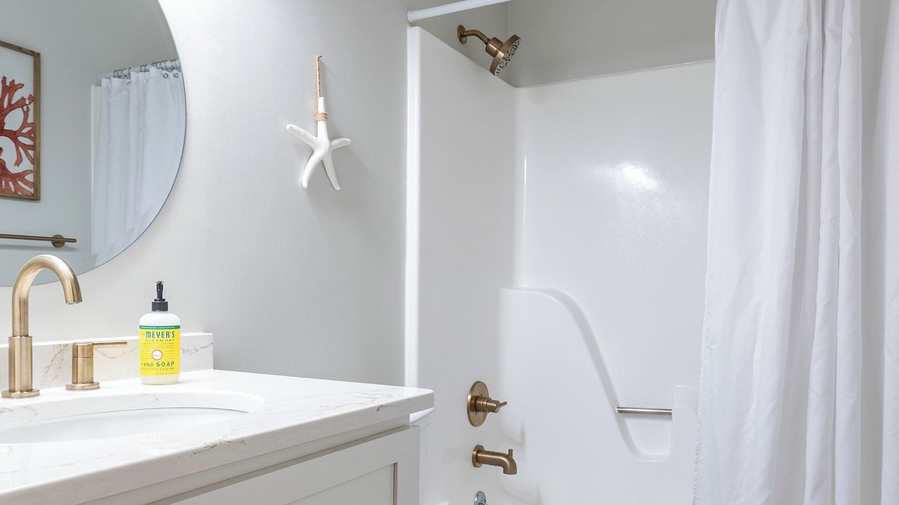 Photo of Bathroom in Pine Knoll Shores