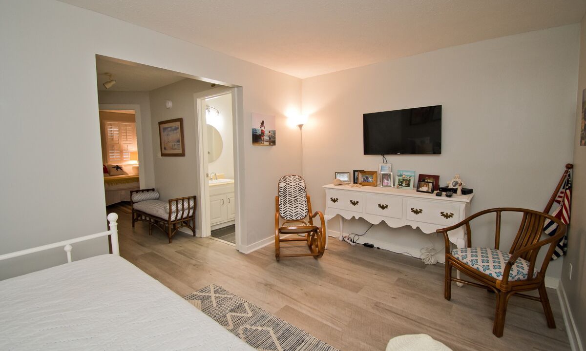 Photo of Bedroom in Pine Knoll Shores