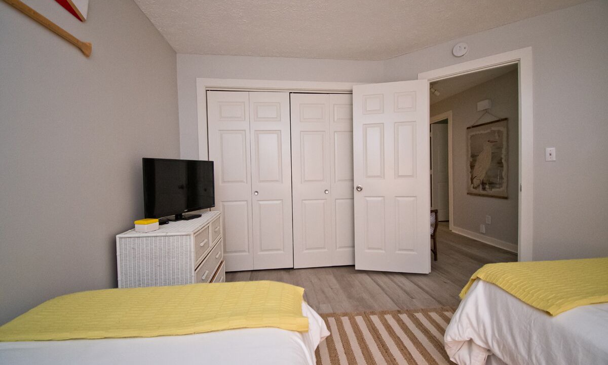 Photo of Bedroom in Pine Knoll Shores
