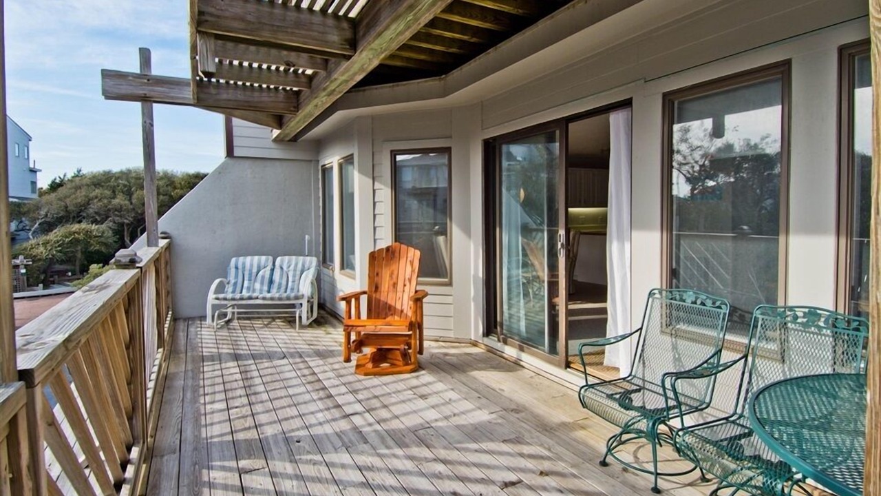 Photo of Patio Balcony in Pine Knoll Shores