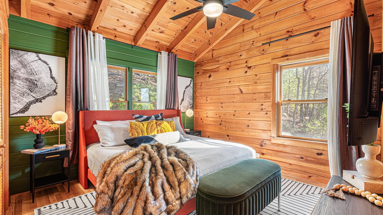Photo of Bedroom in Marion