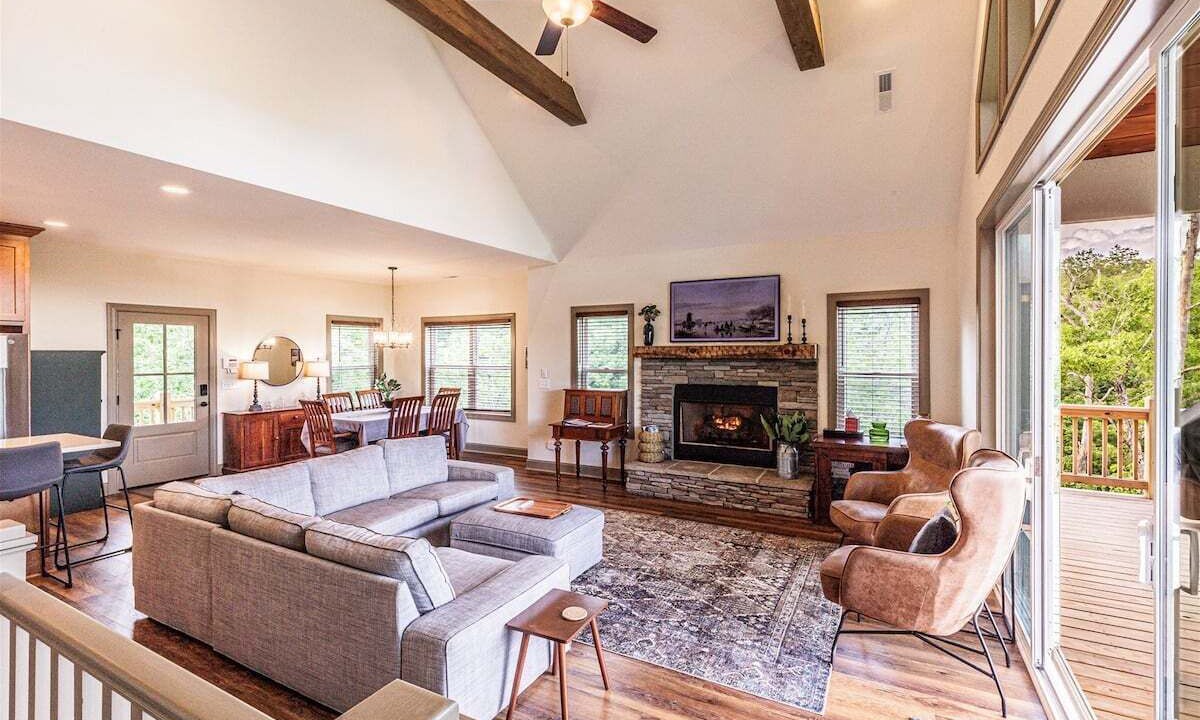 Photo of Livingroom in Bryson City