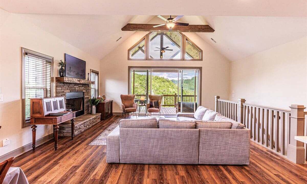 Photo of Livingroom in Bryson City