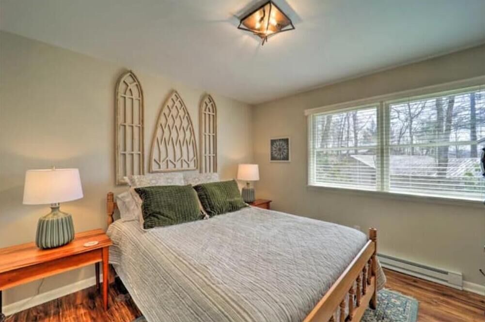Photo of Bedroom in Newland