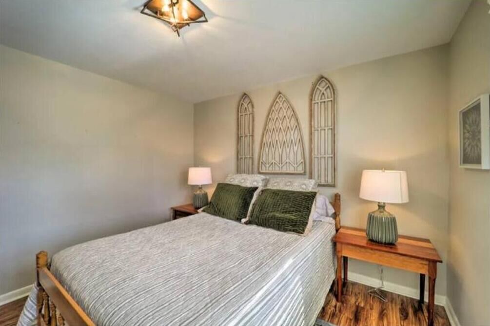 Photo of Bedroom in Newland